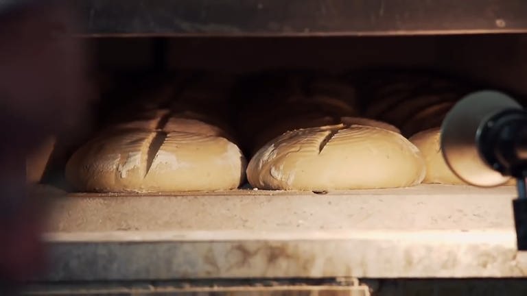Sujetbild aus dem Film: Brot backen