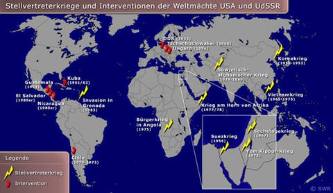 Karte der Welt. Eingezeichnet sind alle Stellvertreterkriege und Interventionen der Weltmächte USA und UdSSR.