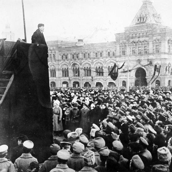 Lenin bei einer Festrede