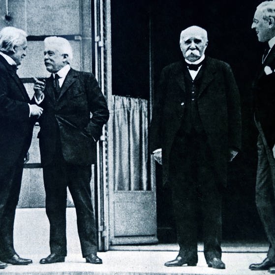 (Von links:) David Lloyd George, Vittorio Emanuele Orlando, Georges Clemenceau, Woodrow Wilson