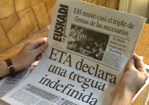 Titelblatt einer Tageszeitung mit einer Großen Überschrift über die ETA [Klick auf das Bild, schließt das Fenster]