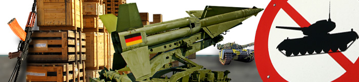 Montage: Links Holzkisten mit einer Maschinenpistole, in der Mitte eine Flugabwehrrakete und ein Panzer, rechts ein Verbotsschild für Panzer. (Quelle: colourbox)