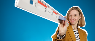Presenterin des kolleg24 Mathematik mit Lineal
