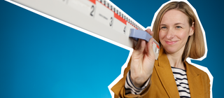 Presenterin von kolleg24 Mathematik mit Lineal