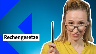 Presenterin der Folge zu Rechengesetzen im kolleg24 Mathematik