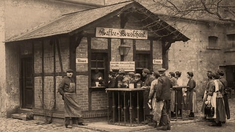 Archivbild: Arbeiter stehen Schlange vor einer Bude mit Kaffeeausschank (Foto: SWR - Screenshot aus der Sendung)