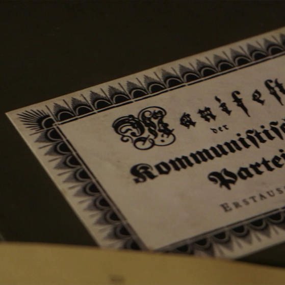 Bucheinband mit der Aufschrift „Das Manifest“ (Foto: SWR - Screenshot aus der Sendung)