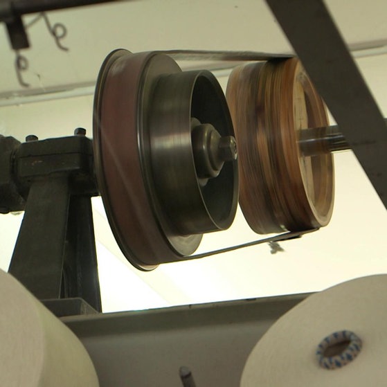 Spule mit Garn in einer Fabrik