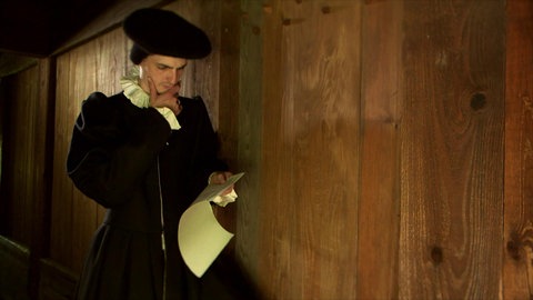 Spielszene: Pfarrer Johannes Brenz.