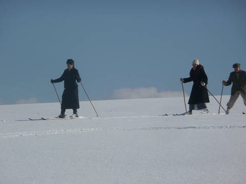 Drei Skifahrer auf der Piste (Foto: Tilmann Büttner)