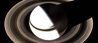 Saturn und seine Ringe in einer Aufnahme der Sonde Cassini.