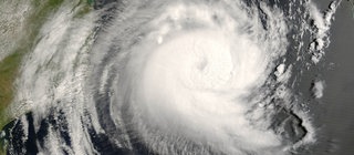 Satellitenbild eines Hurrikans: Winde auf der Erde folgen einem globalen Windsystem.