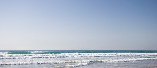 Welche Rohstoffe gibt es am Meeresboden? Am Sandstrand sind sie nicht sichtbar.