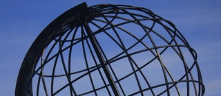 ein Dratmodell der Erde: Wie verläuft das Erdmagnetfeld um den Planeten? 