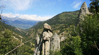 Wind und Wasser führen zur Verwitterung von Gestein und lassen bizarre Felsformationen entstehen.