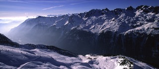 Schnebedeckte Alpen: Sie entstanden beim Zusammenstoß der eurasischen und afrikanischen Kontinentalplatte