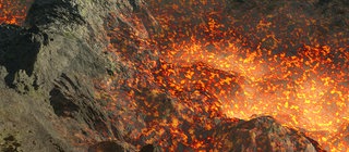 Heiße Lava aus dem Erdinneren: Warum ist die Flüssigkeit im Erdinneren in Bewegung?