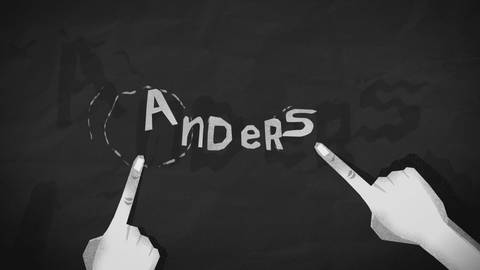 Schriftzug „anders“ mit zwei Fingern, die auf Buchstaben deuten (Foto: SWR – Screenshot aus der Sendung)