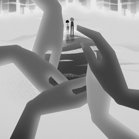 Hände umfassen eine Weltkugel auf der zwei Mädchen stehen