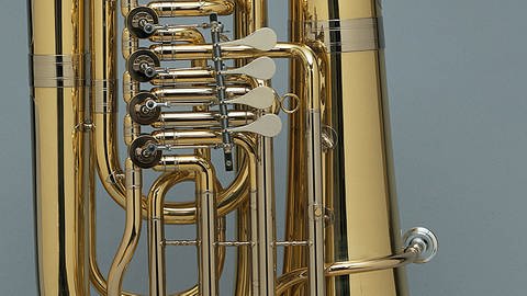 Aufnahme einer Tuba (Foto: Pulfer/ interfoto)