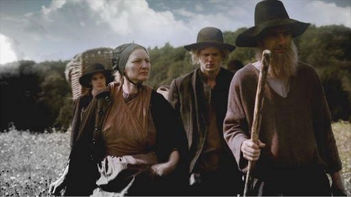 Mennoniten-Familie zu Fuß unterwegs. (Foto: SWR – Screenshot aus der Sendung)