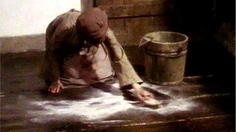 Dienstmagd bei der Arbeit