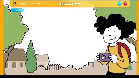 Elli geht mit Fotoapparat durch die Stadt.