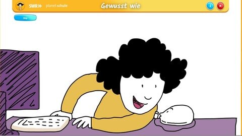 Elli am Computer, neben ihr die Maus. Mit dem Lernspiel können Schüler ab der Grundschule Medienkompetenz und Sicherheit im Internet spielerisch erlernen.