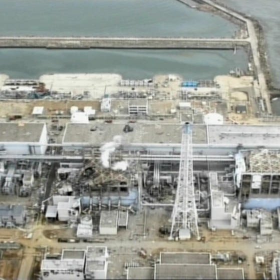 Luftaufnahme des zerstörten Atomkraftwerks. (Foto: SWR/WDR – Screenshot aus der Sendung)
