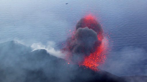 Eruption am Stromboli. (Foto: SWR – Screenshot aus der Sendung)
