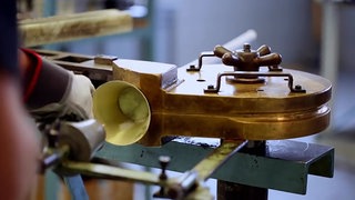 Sujetbild aus dem Film: Waldhorn bauen