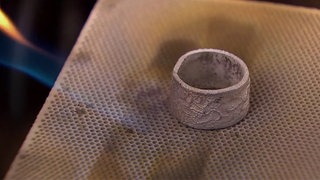 Sujetbild aus dem Film: Männerring schmieden