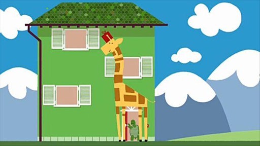 Schildkröte und Giraffe vor einem Haus.