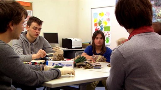 Sophie in der Schule (Foto: SWR - Screenshot aus der Sendung)