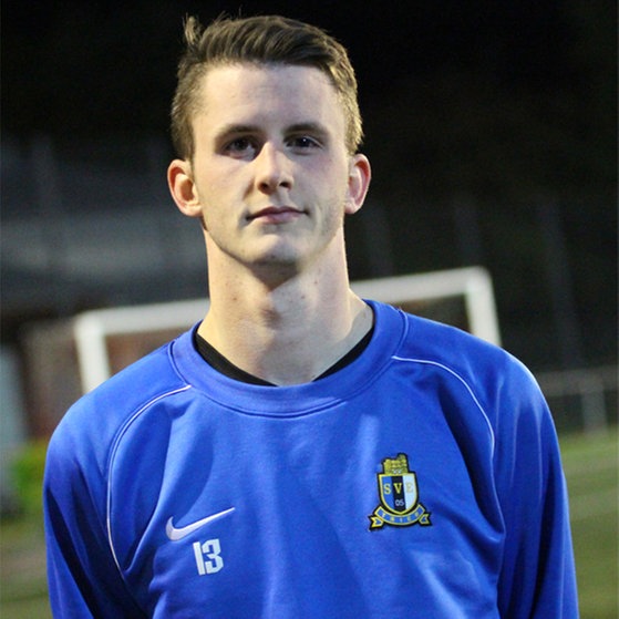 Florian im Fußball-Outfit.