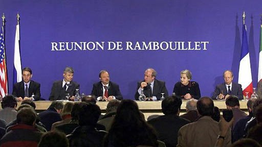 Kosovo-Verhandlungen in Rambouillet im Februar 1999 (Foto: dpa)