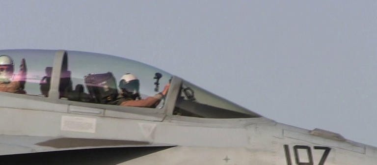 Bild von einem Kampfflugzeug (Foto: SWR – Screenshot aus der Sendung)