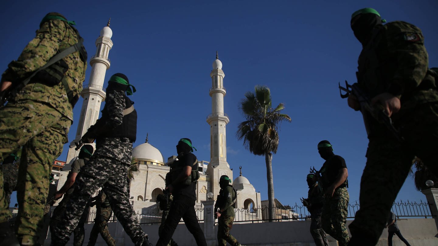 Kämpfer der Terrororganisation Hamas kontrollieren den Gazastreifen. Nahostkonflikt: Die Macht der Hamas und ihre Ziele (Foto: IMAGO / NurPhoto)