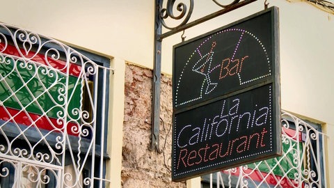 Schild La california Restaurant