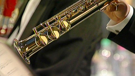 Zu sehen ist der vordere Teil eines Sopransaxophons.