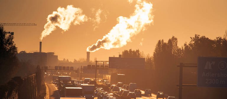 Emissionen (Foto: IMAGO, IMAGO / Frank Sorge)