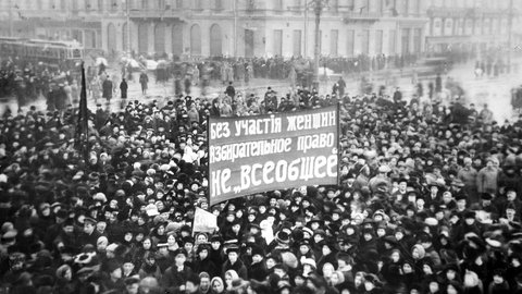 Demonstration von Arbeiterinnen und Arbeitern