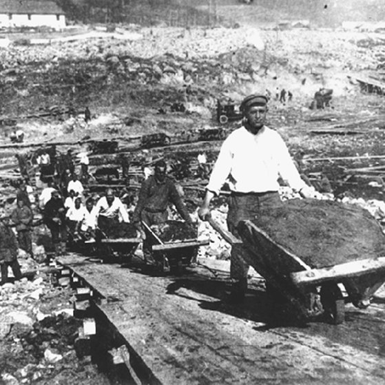 Russische Bauern (Kulaken) müssen im Gefangenenlager (Gulag) arbeiten, 1930