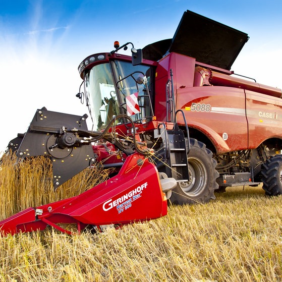 Mähdrescher bei der Ernte