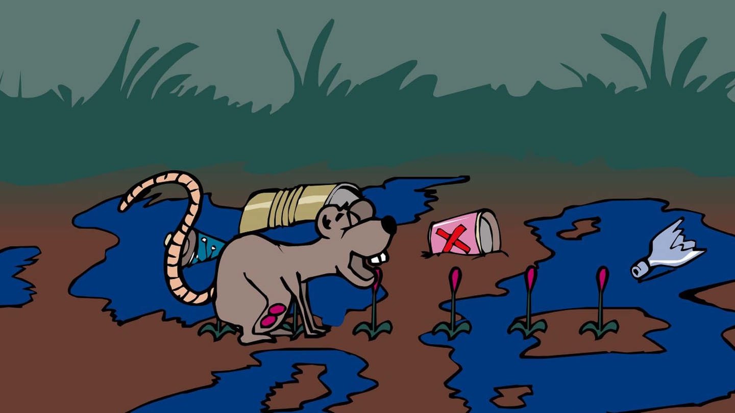 In der Animation Gift in der Nahrungskette Wald (Foto: Screenshot aus Animation ist eine Maus zu sehen, die im Wald inmitten von Müll mit Gift angereicherte Pflanzen frisst und dadurch auch das Gift aufnimmt.)