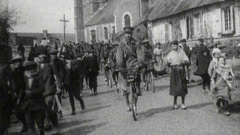 Soldaten auf dem Fahrrad