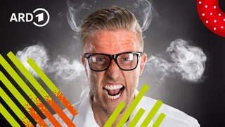 Einem wüteden Mann steigen Dampfwolken aus den Ohren.