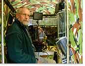 Markus Zeugin im Tarnzelt