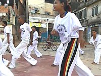 Eine Gruppe von Schülern beim Training