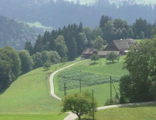Die bergige Landschaft der Schweiz [Klick auf das Bild, schließt das Fenster]